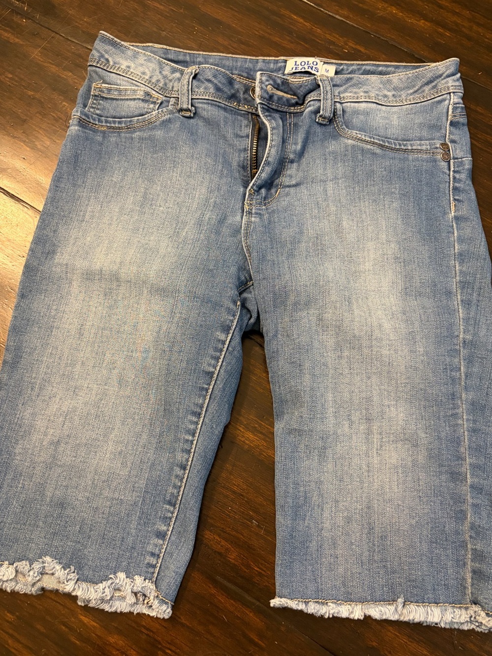 Light Blue Frayed Hem Jean Bermuda Shorts - size medium